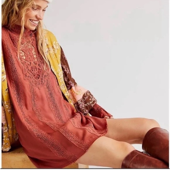 Free People FP One Vienna Mini Dress Lace Boho Lined Long Sleeve Raw Hem NWT - Picture 1 of 9